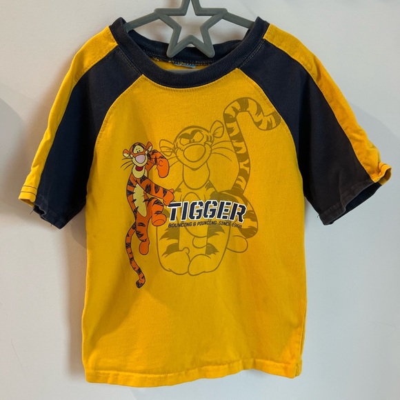 Y2K Disney Tigger Casual T-Shirt from Winnie The Pooh - Picture 1 of 5
